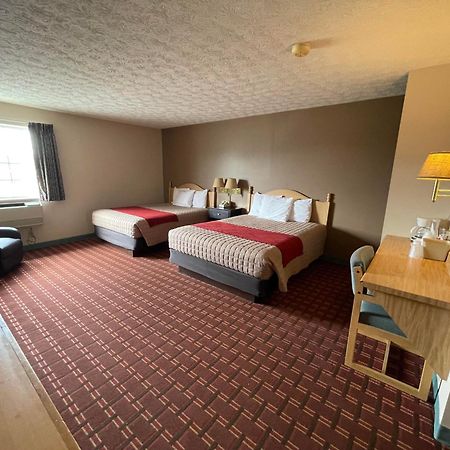 Connersville The Woodridge Inn מראה חיצוני תמונה
