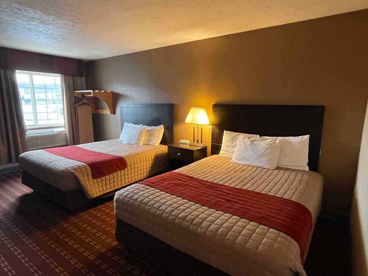 Connersville The Woodridge Inn מראה חיצוני תמונה